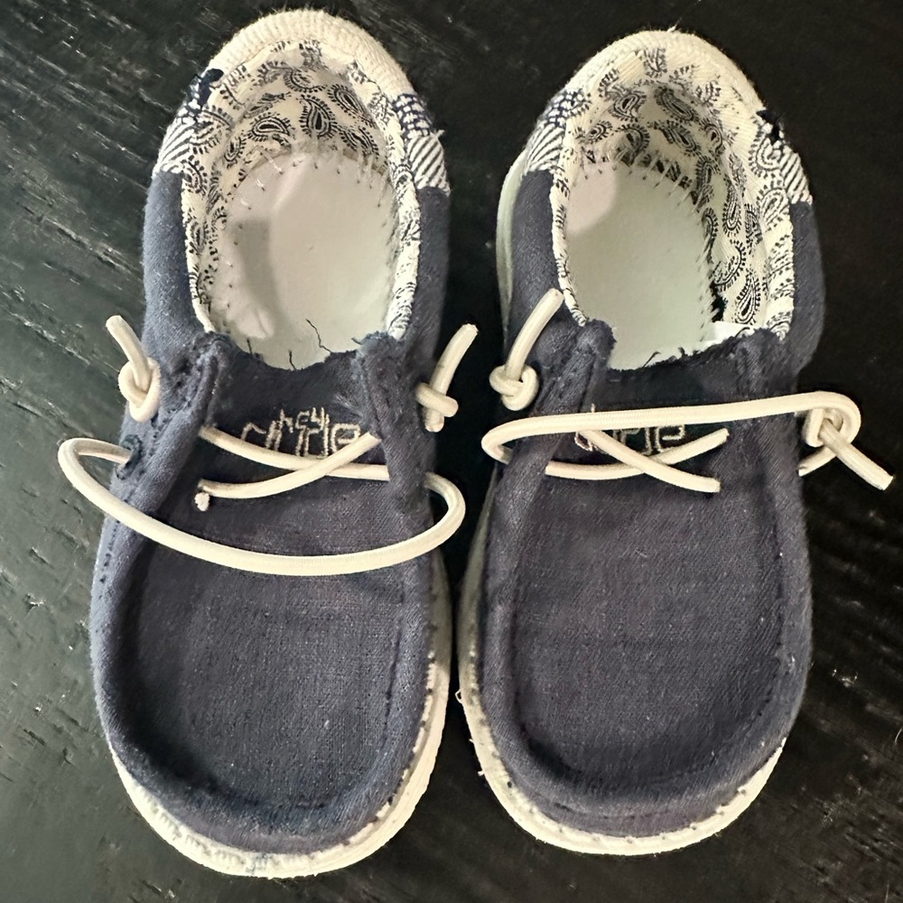 Toddler HeyDudes Like New